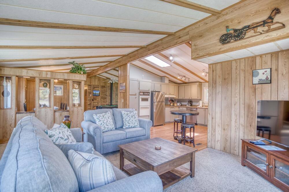 Photo of Livingroom in Three Rivers