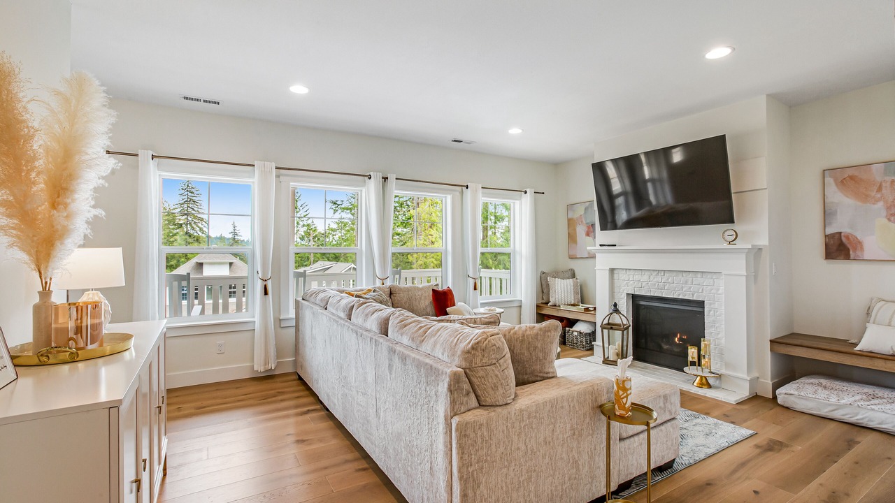 Photo of Livingroom in Allyn-Grapeview