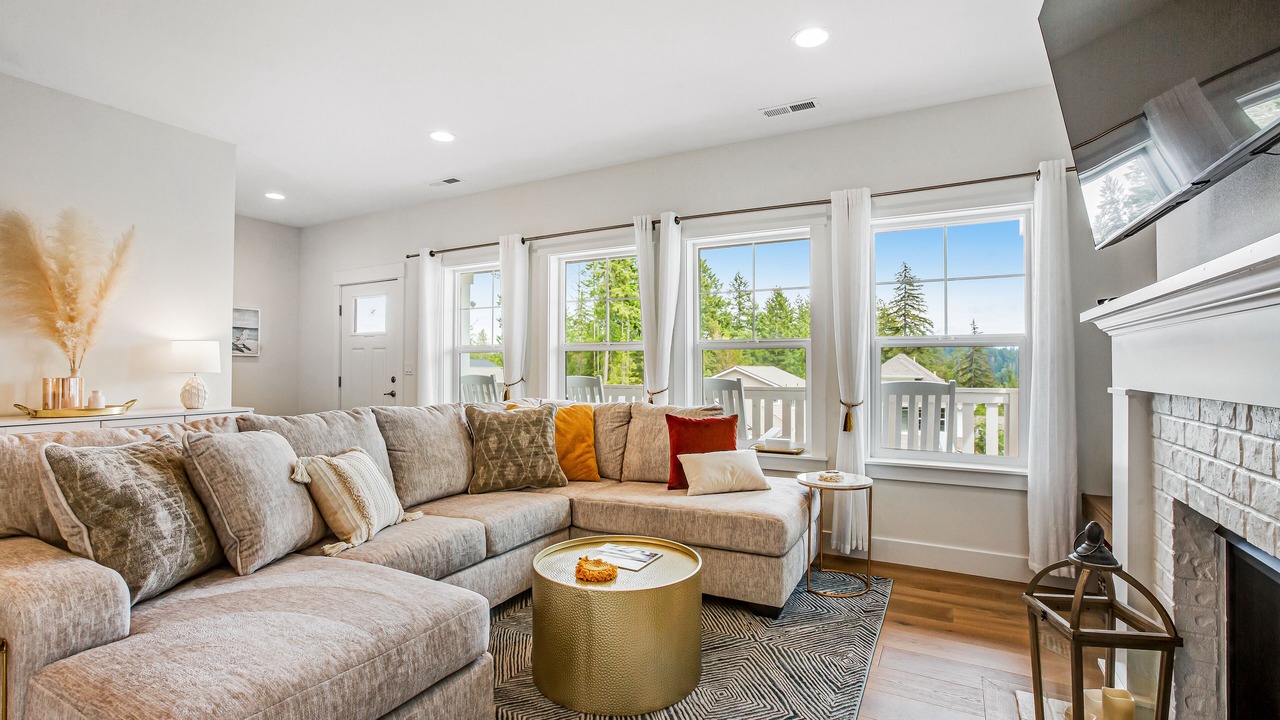 Photo of Livingroom in Allyn-Grapeview