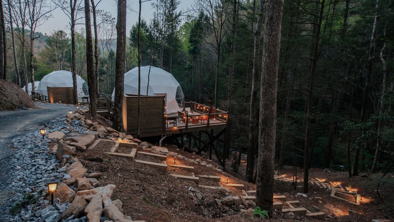 Photo of Outdoor in Cherry Log