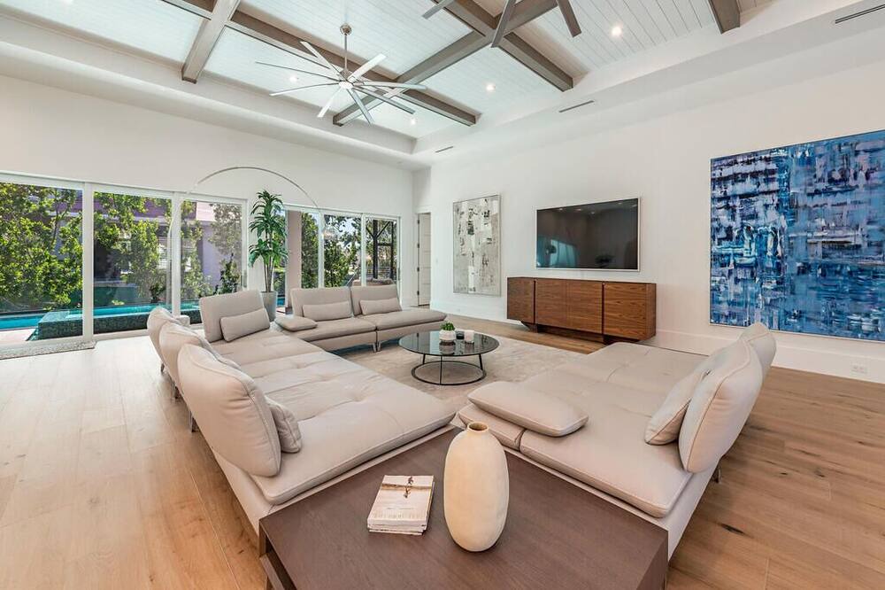 Photo of Livingroom in Burlington