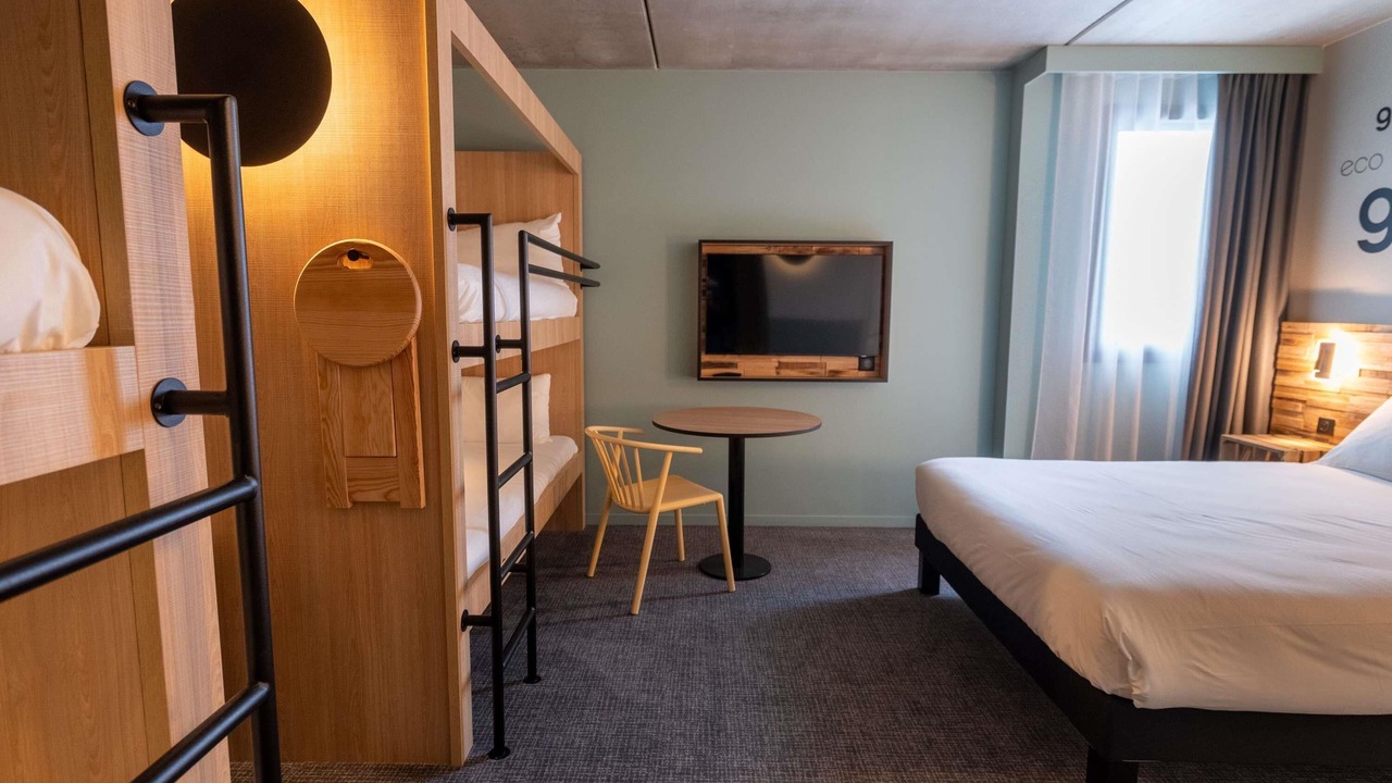 Photo of Others in Biron