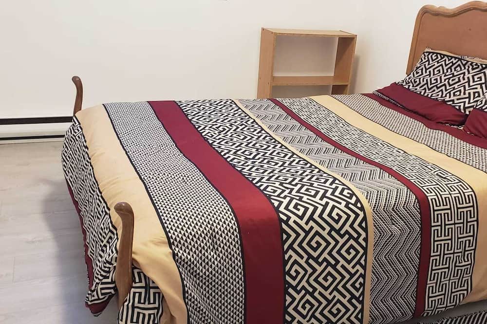 Photo of Bedroom in Pointe-aux-Trembles