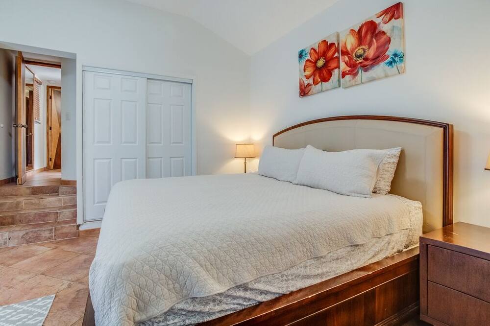 Photo of Bedroom in Hendricks and Venice Isles