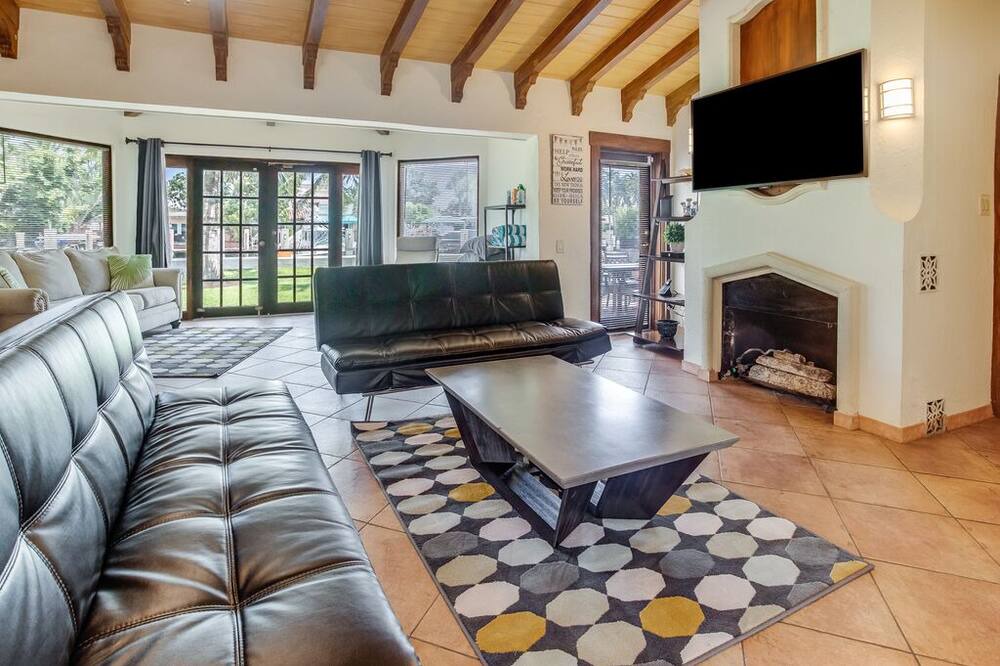 Photo of Livingroom in Hendricks and Venice Isles