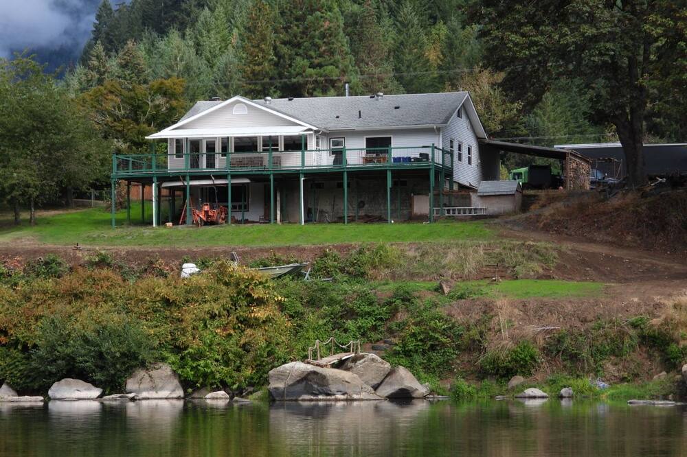 Photo of Others in Scottsburg