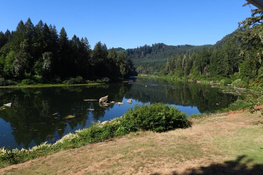 Photo of Outdoor in Scottsburg