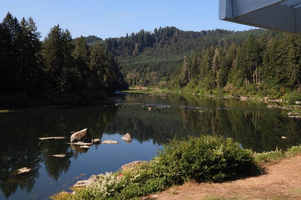 Photo of Outdoor in Scottsburg