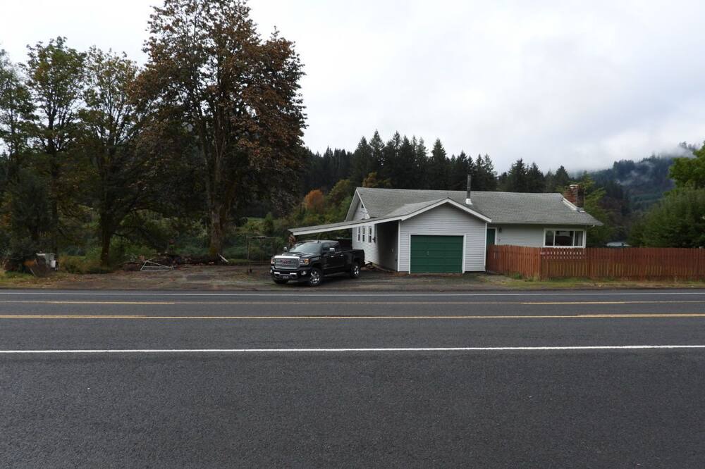 Photo of Outdoor in Scottsburg