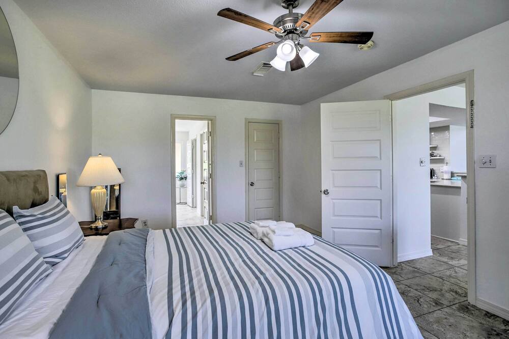 Photo of Bedroom in Montgomery