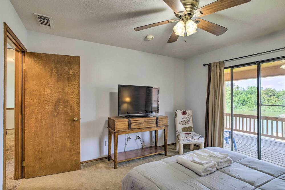 Photo of Bedroom in Montgomery