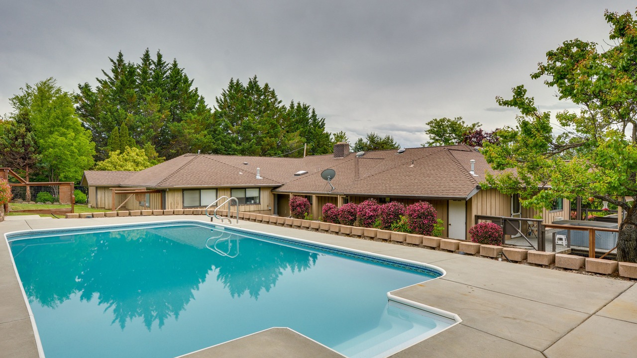 Photo of Outdoor in Medford