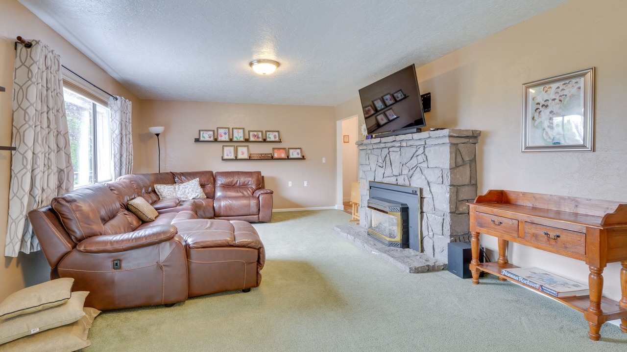 Photo of Livingroom in Medford