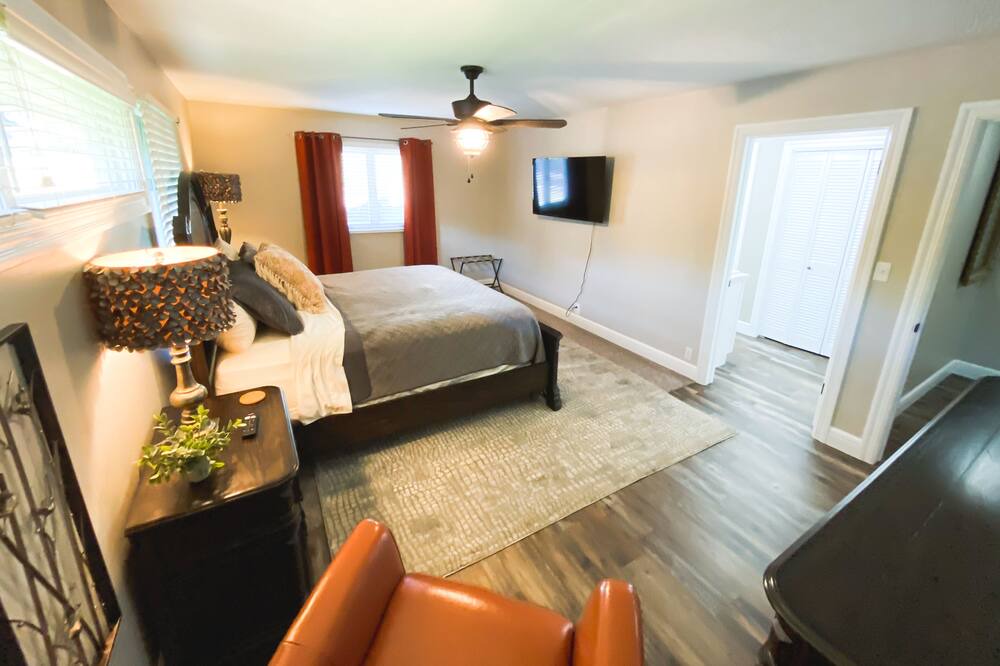 Photo of Others in Monett