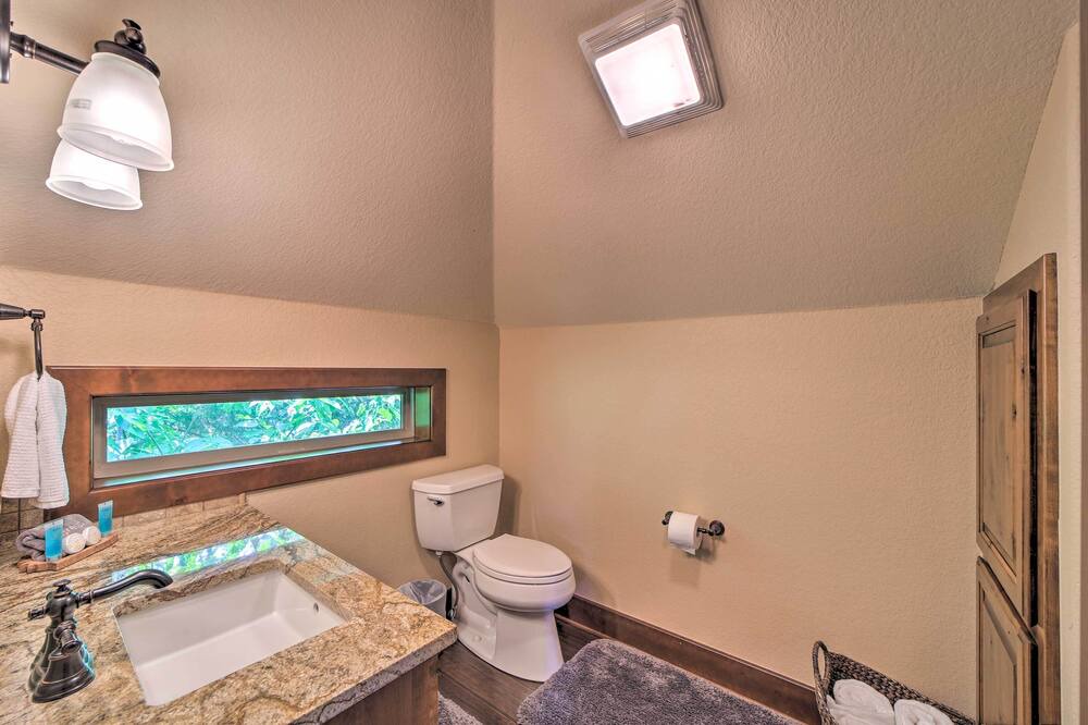Photo of Bathroom in Vian