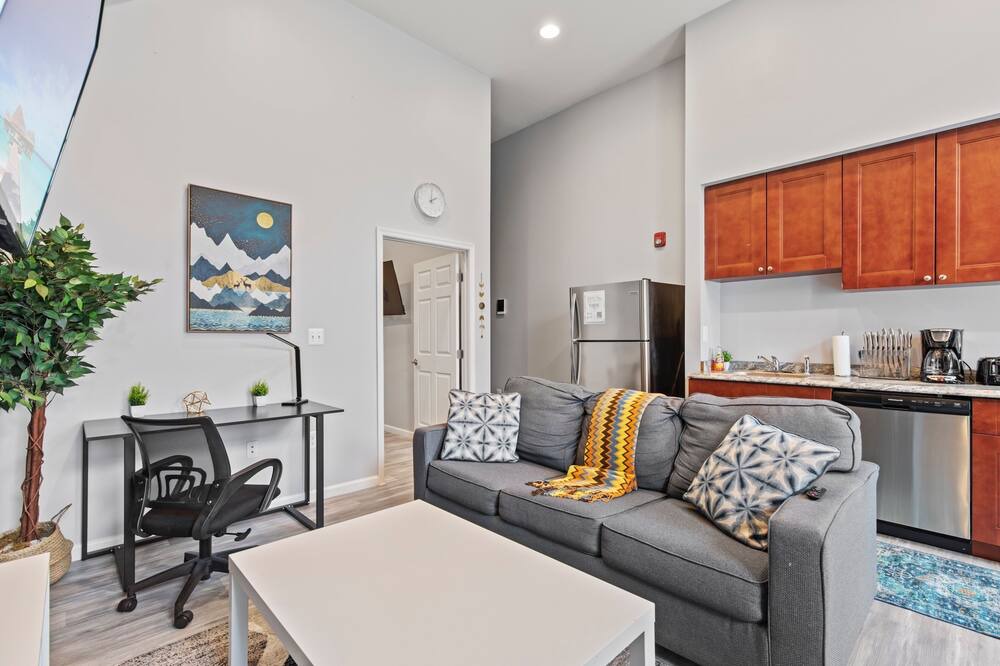 Photo of Livingroom in Old Goucher