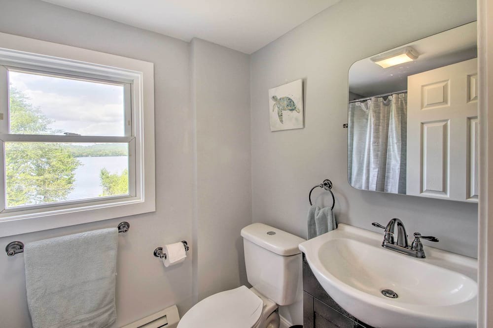 Photo of Bathroom in Franklin