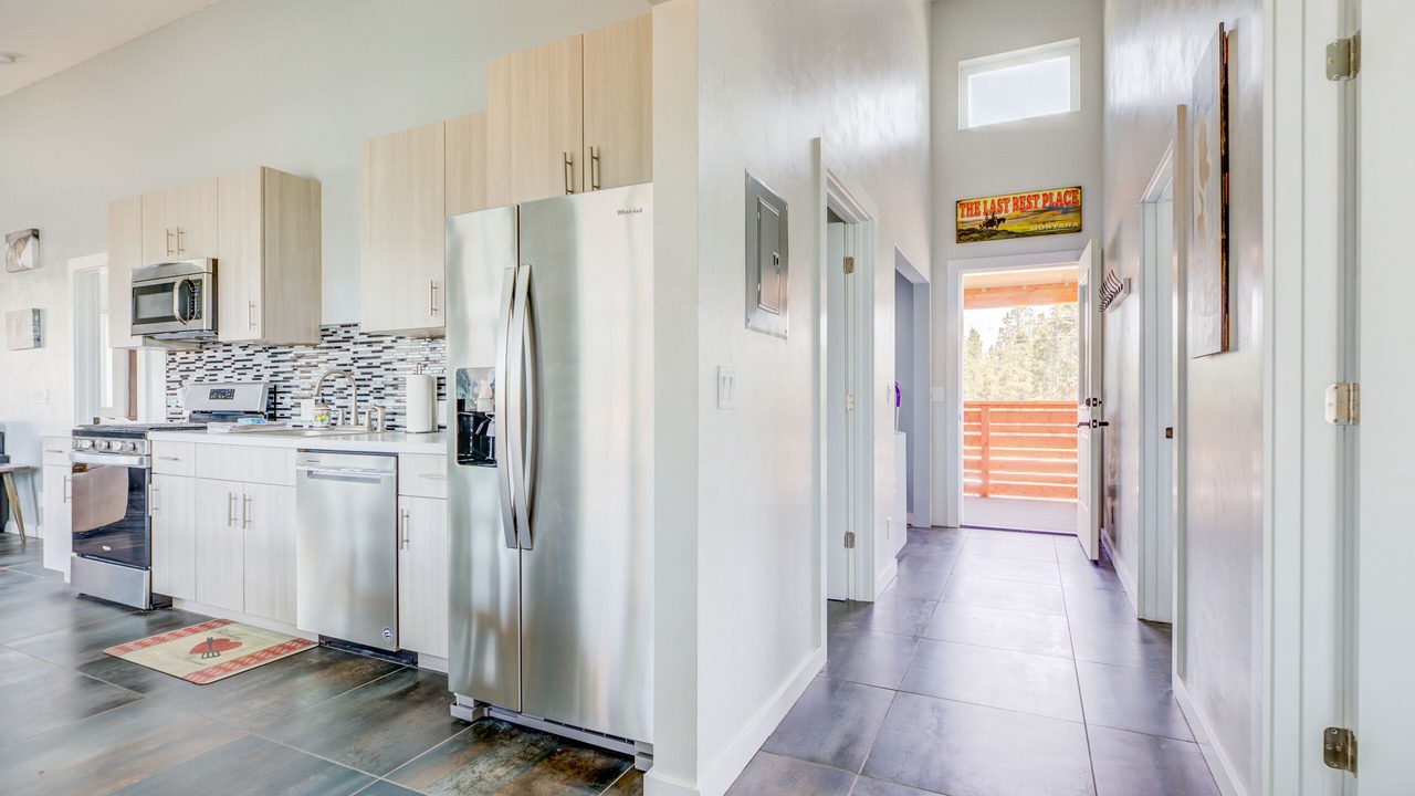 Photo of Kitchen in West Yellowstone