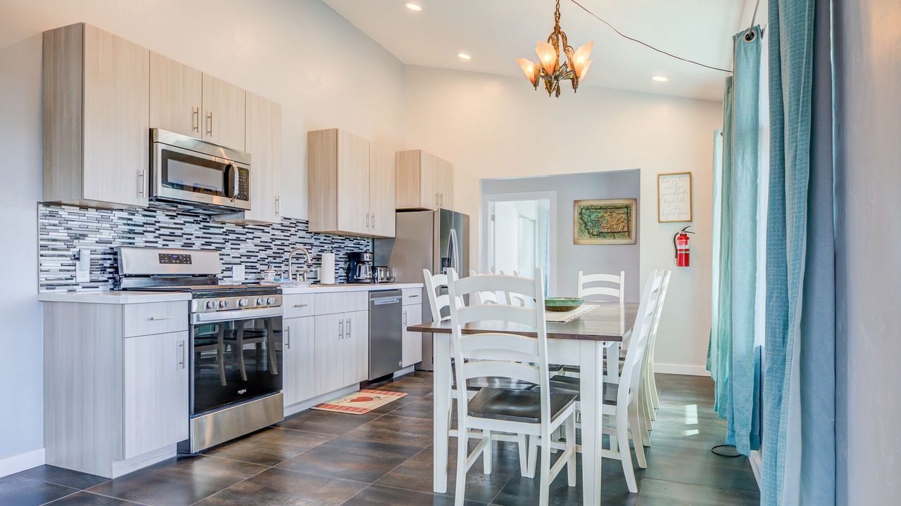 Photo of Kitchen in West Yellowstone