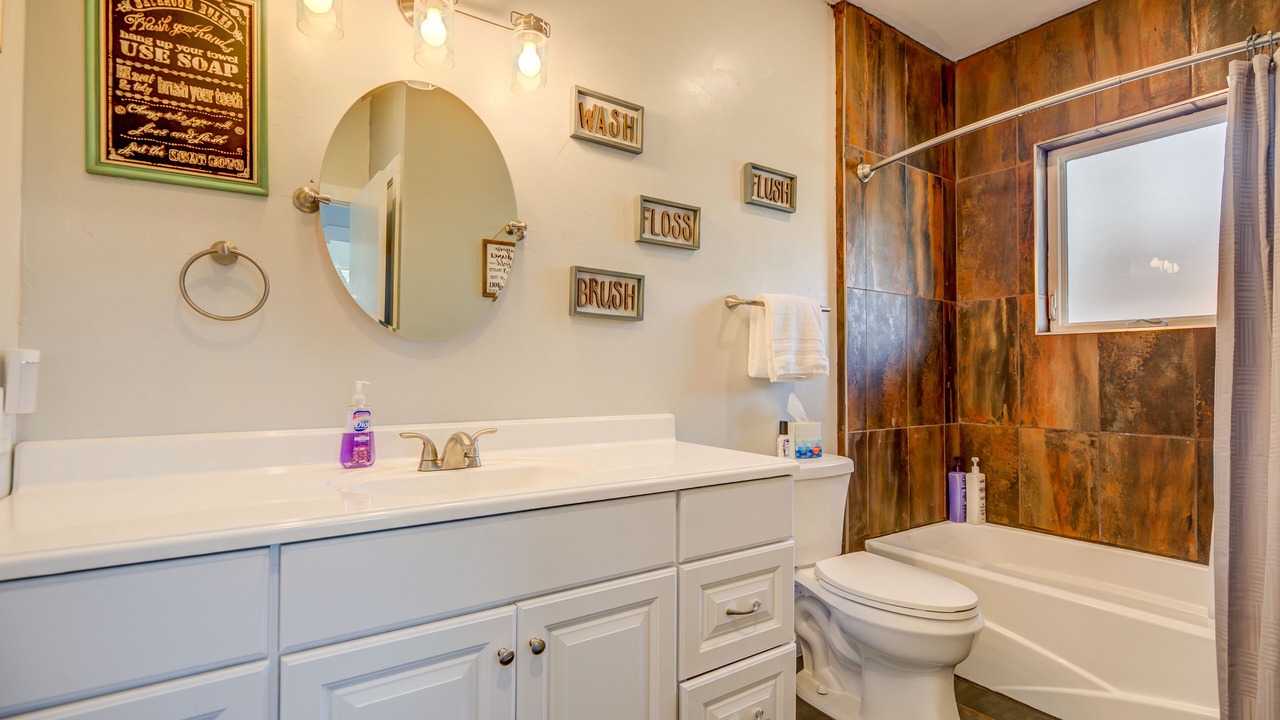 Photo of Bathroom in West Yellowstone