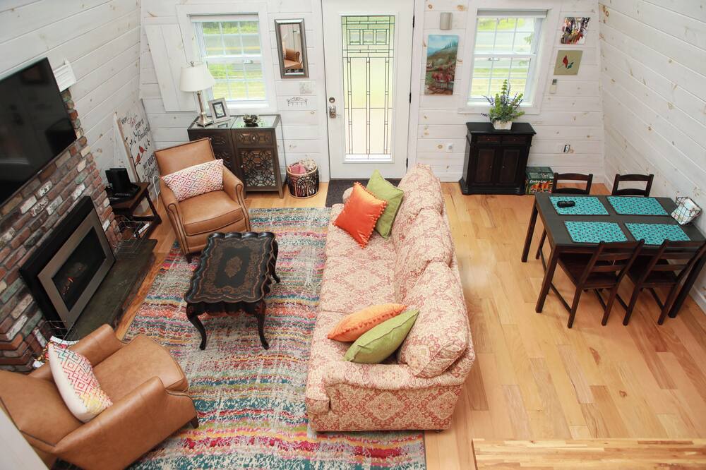 Photo of Livingroom in Pine Bush