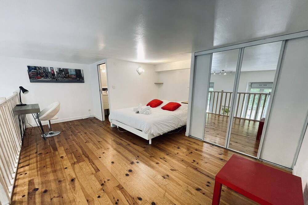 Photo of Bedroom in Guilhemery