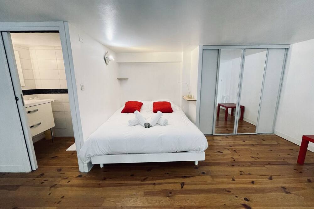 Photo of Bedroom in Guilhemery