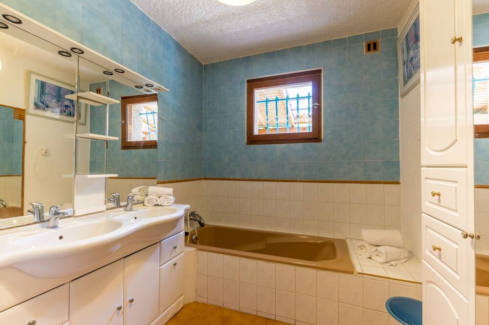 Photo of Bathroom in Montferrier-sur-Lez