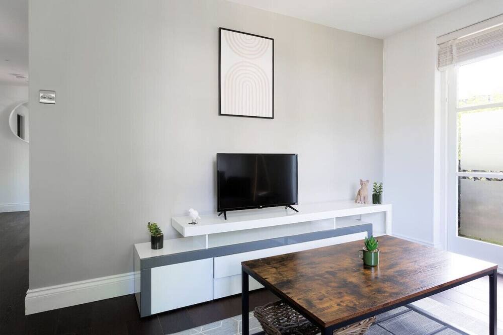 Photo of Others in West Brompton