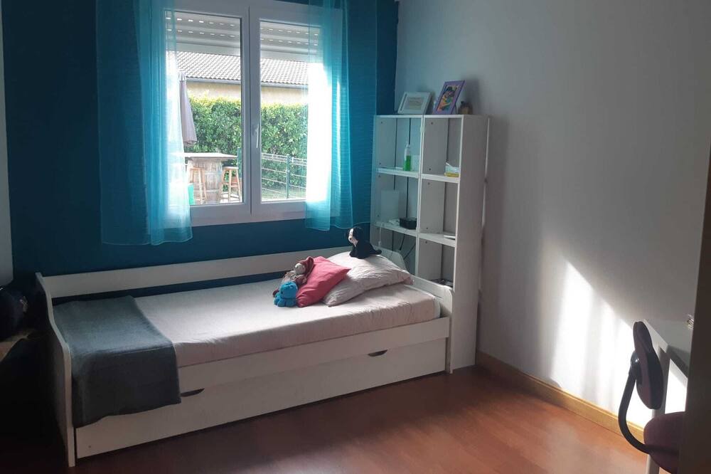 Photo of Bedroom in Saint-Aubin-de-Medoc