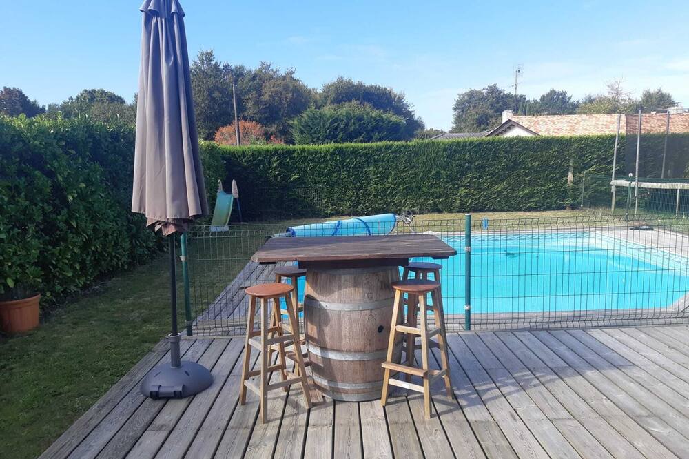 Photo of Outdoor in Saint-Aubin-de-Medoc