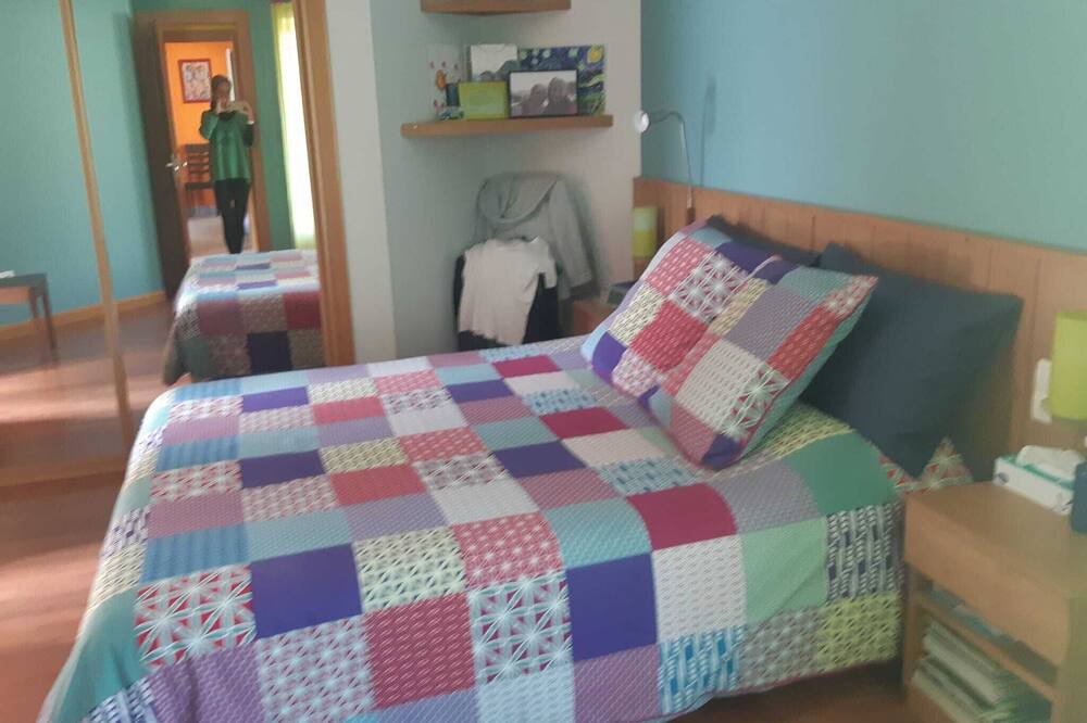 Photo of Bedroom in Saint-Aubin-de-Medoc