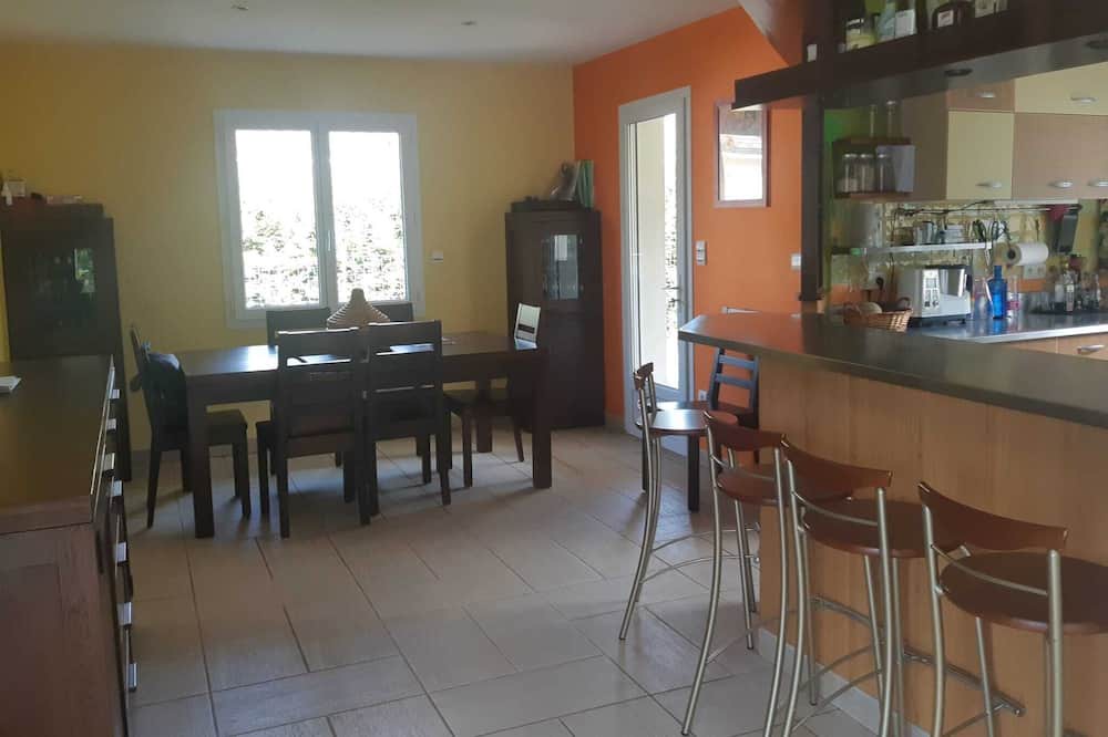 Photo of Kitchen in Saint-Aubin-de-Medoc