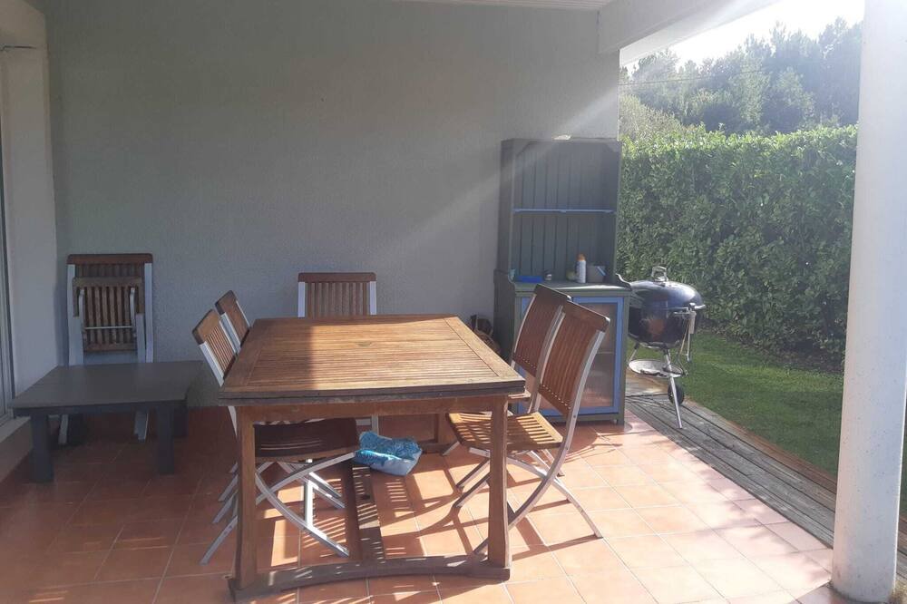Photo of Patio Balcony in Saint-Aubin-de-Medoc