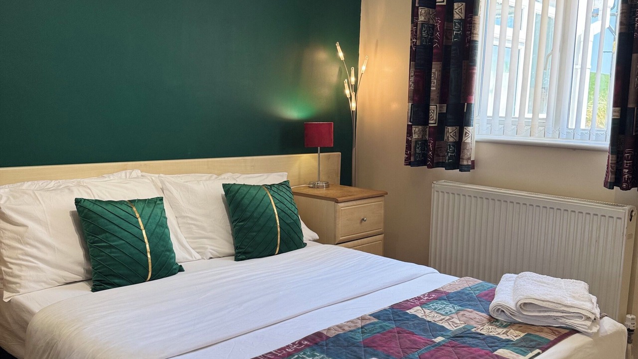 Photo of Bedroom in North Cadbury