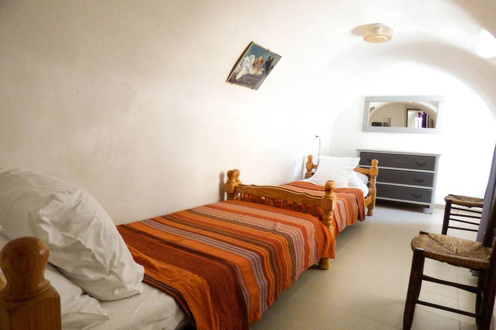 Photo of Bedroom in Labastide-de-Virac