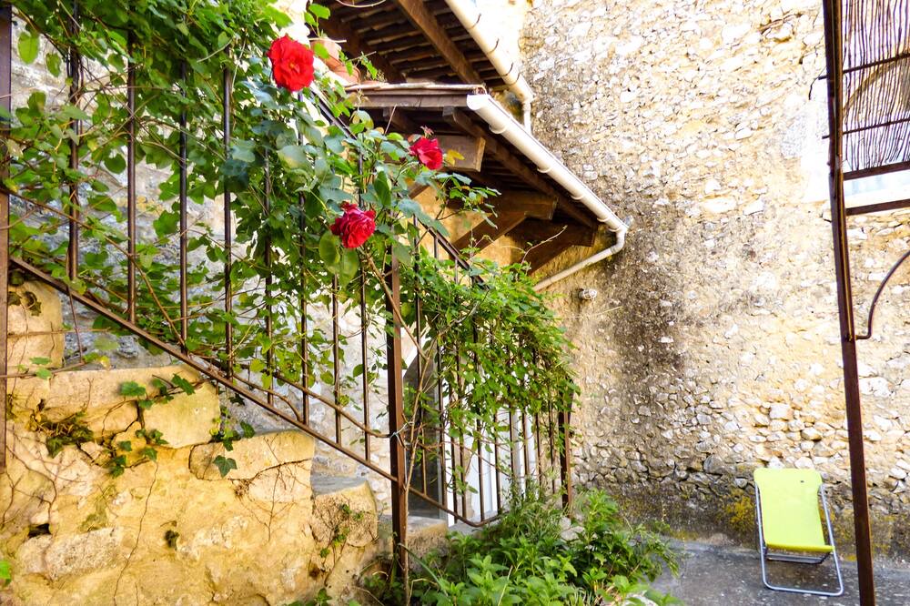 Photo of Outdoor in Labastide-de-Virac