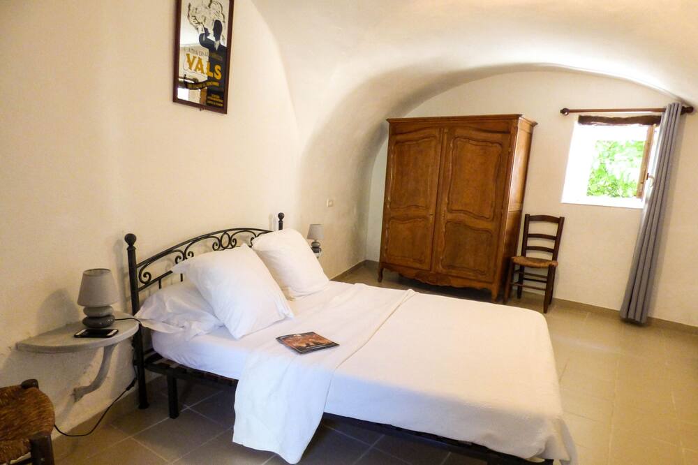 Photo of Bedroom in Labastide-de-Virac
