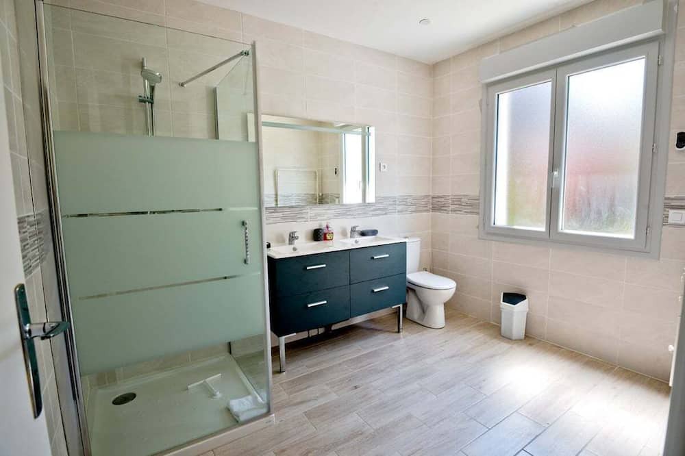 Photo of Bathroom in Loches