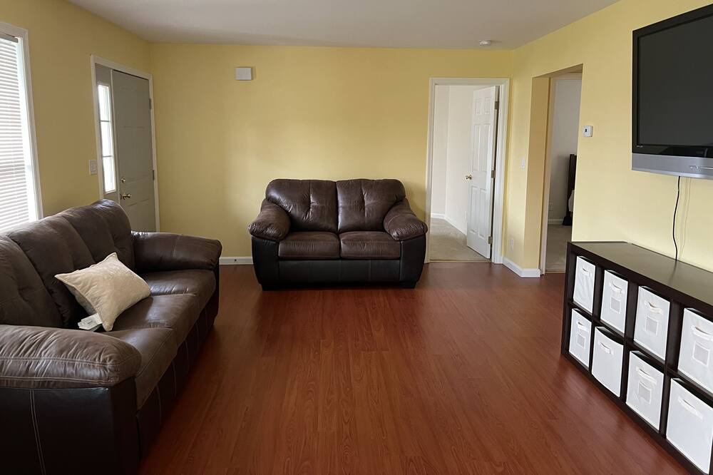 Photo of Livingroom in Monticello