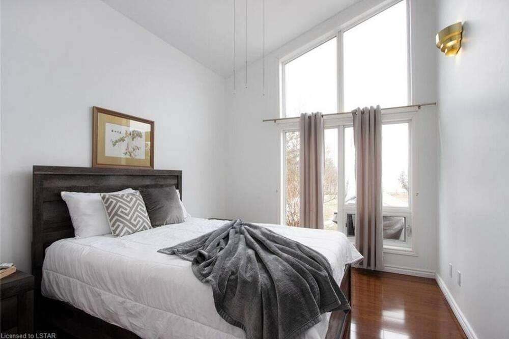 Photo of Bedroom in Ashfield-Colborne-Wawanosh