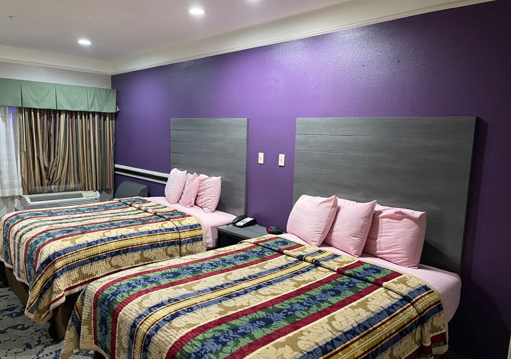 Photo of Bedroom in Alvin