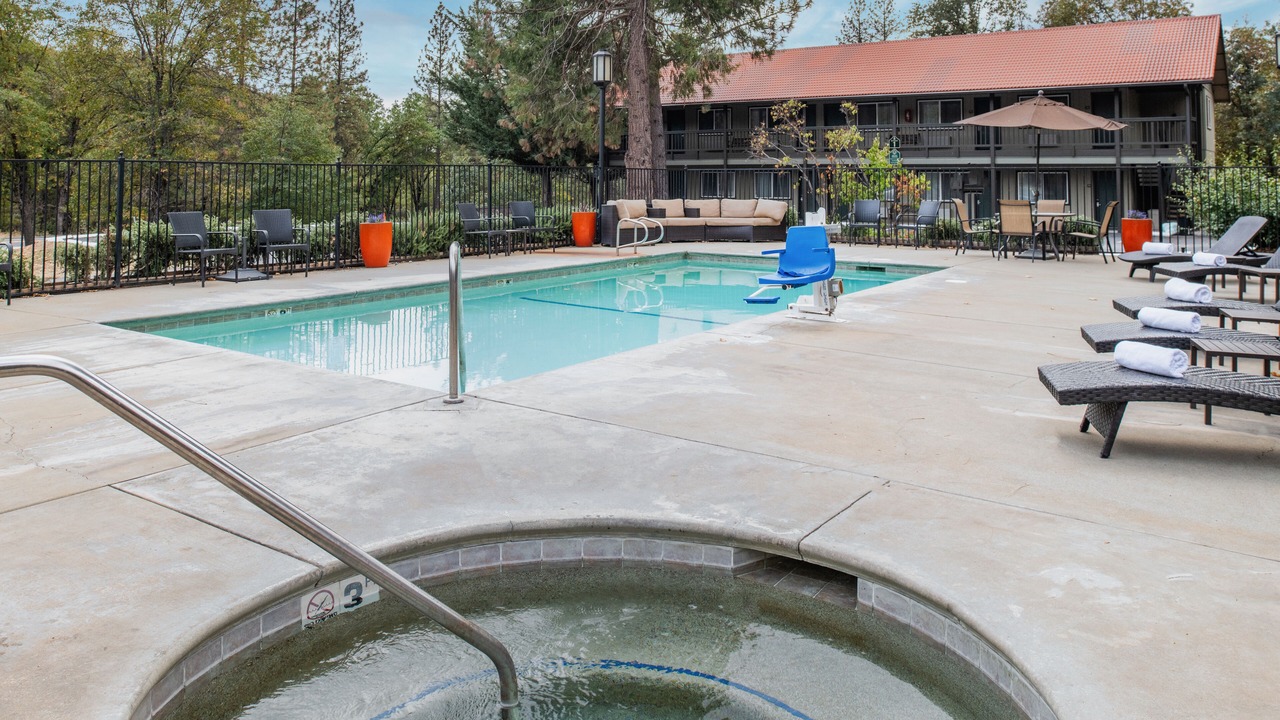 Photo of Outdoor in Groveland