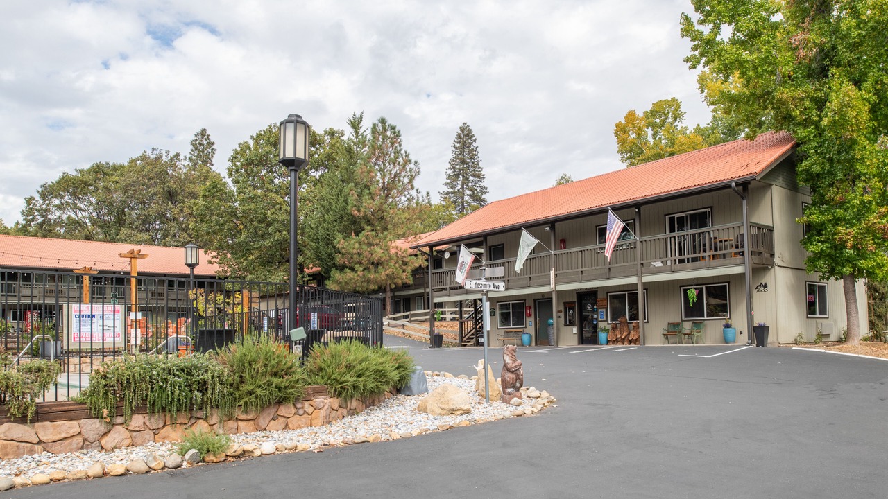 Photo of Outdoor in Groveland