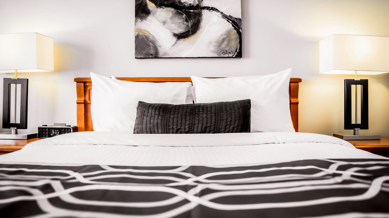 Photo of Bedroom in Sept-Iles