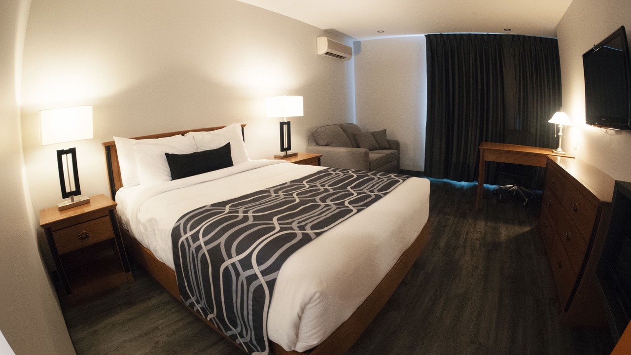 Photo of Bedroom in Sept-Iles