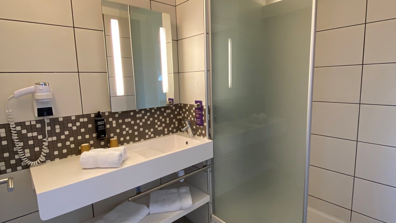 Photo of Bathroom in Flers