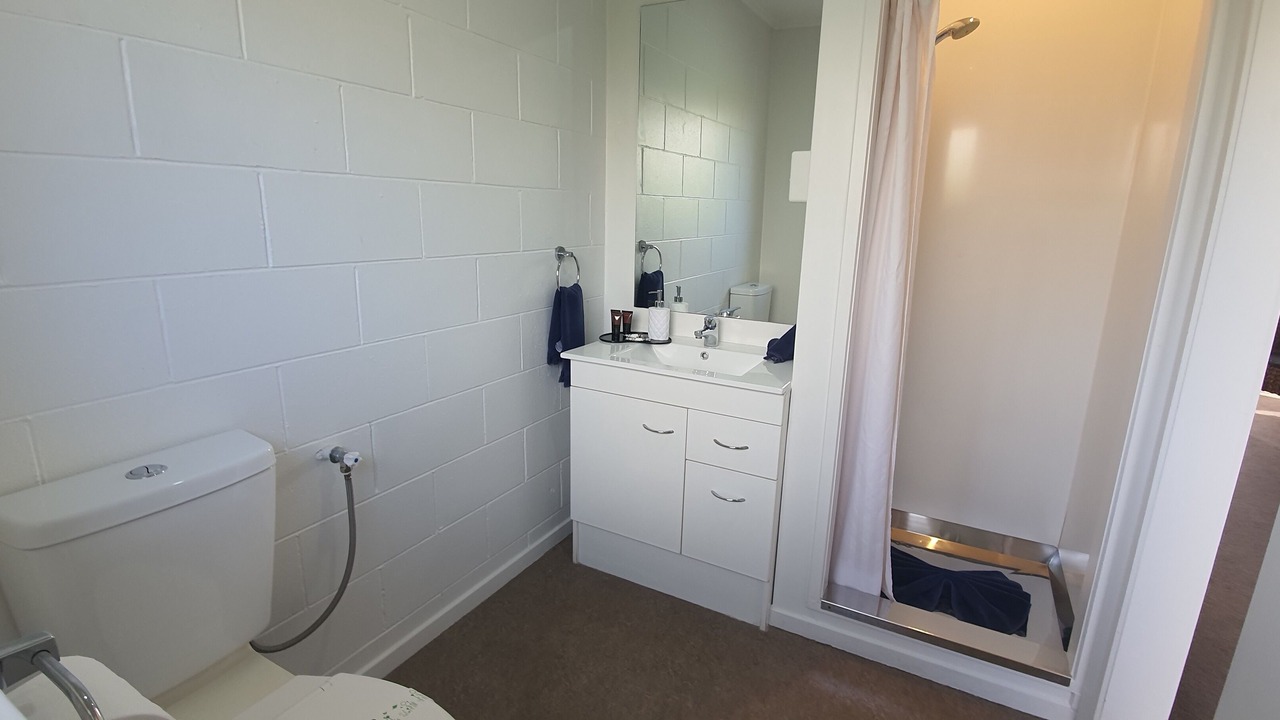 Photo of Others in Two Mile Bay