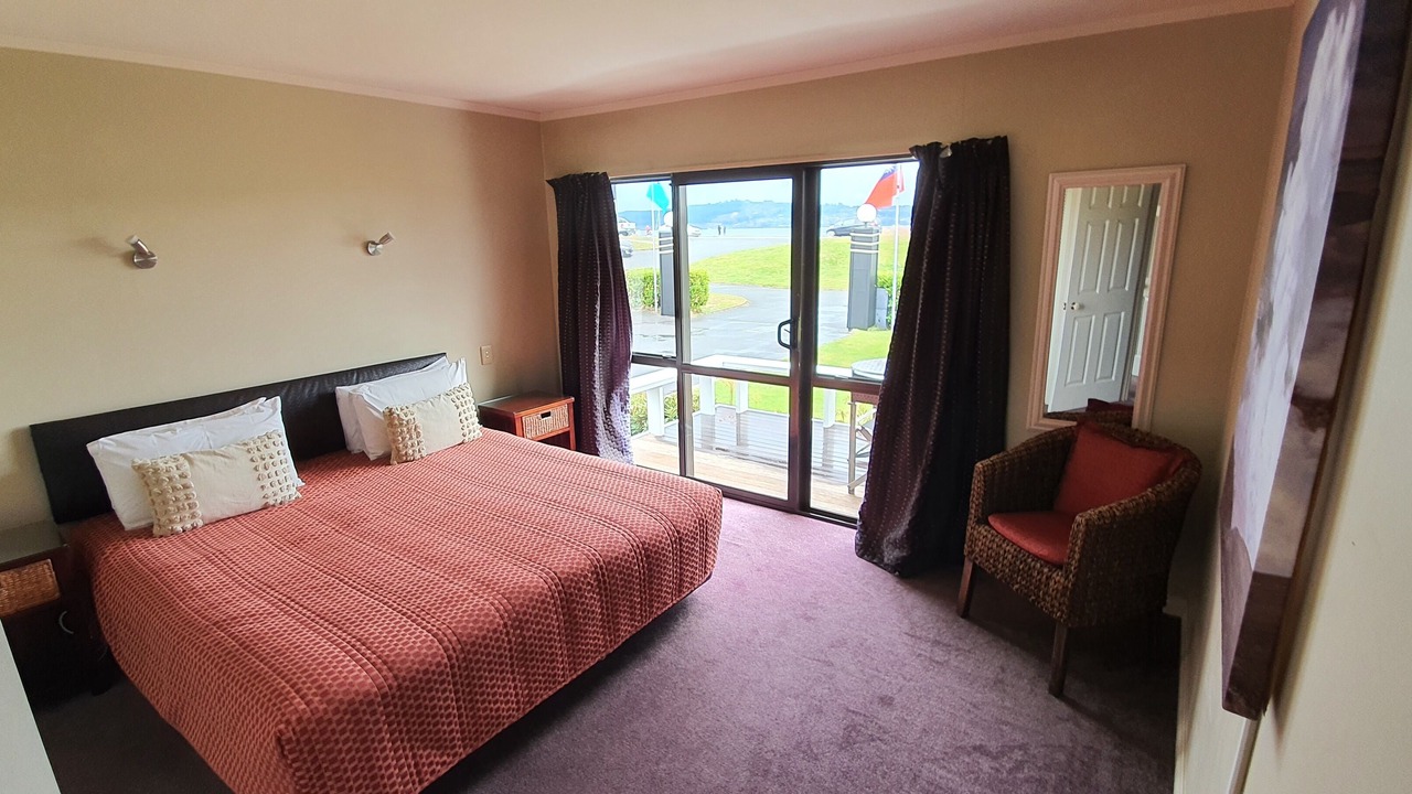 Photo of Others in Two Mile Bay