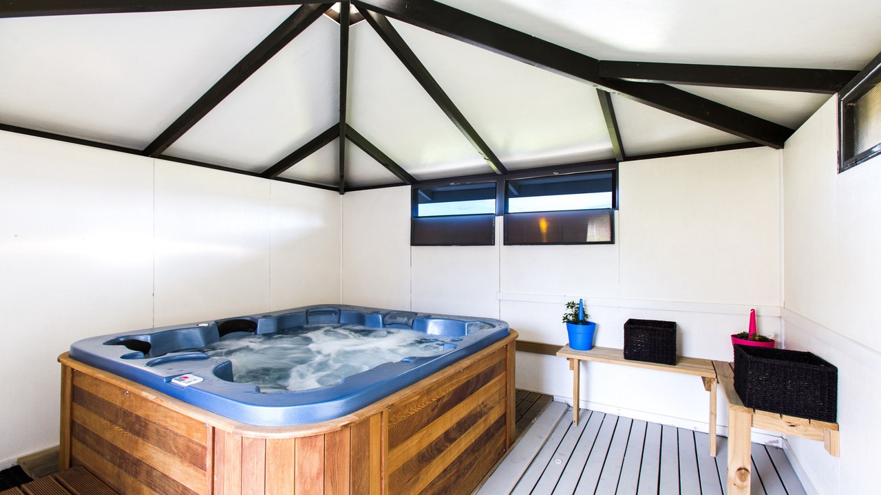 Photo of Outdoor in Two Mile Bay